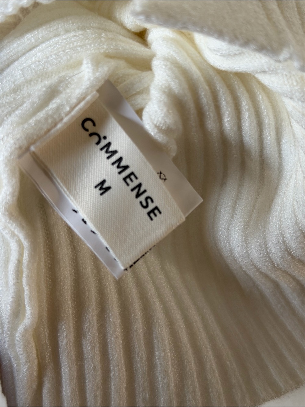 Commense Ribbed Top with Gold buttons - Picture 2 of 4